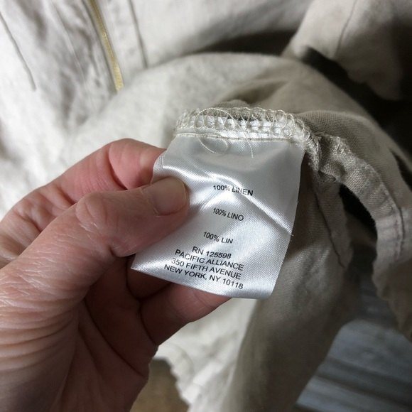 Ellen Tracy 100% linen large lightweight roll tab 3/4 sleeve top gold hardware - Picture 4 of 6